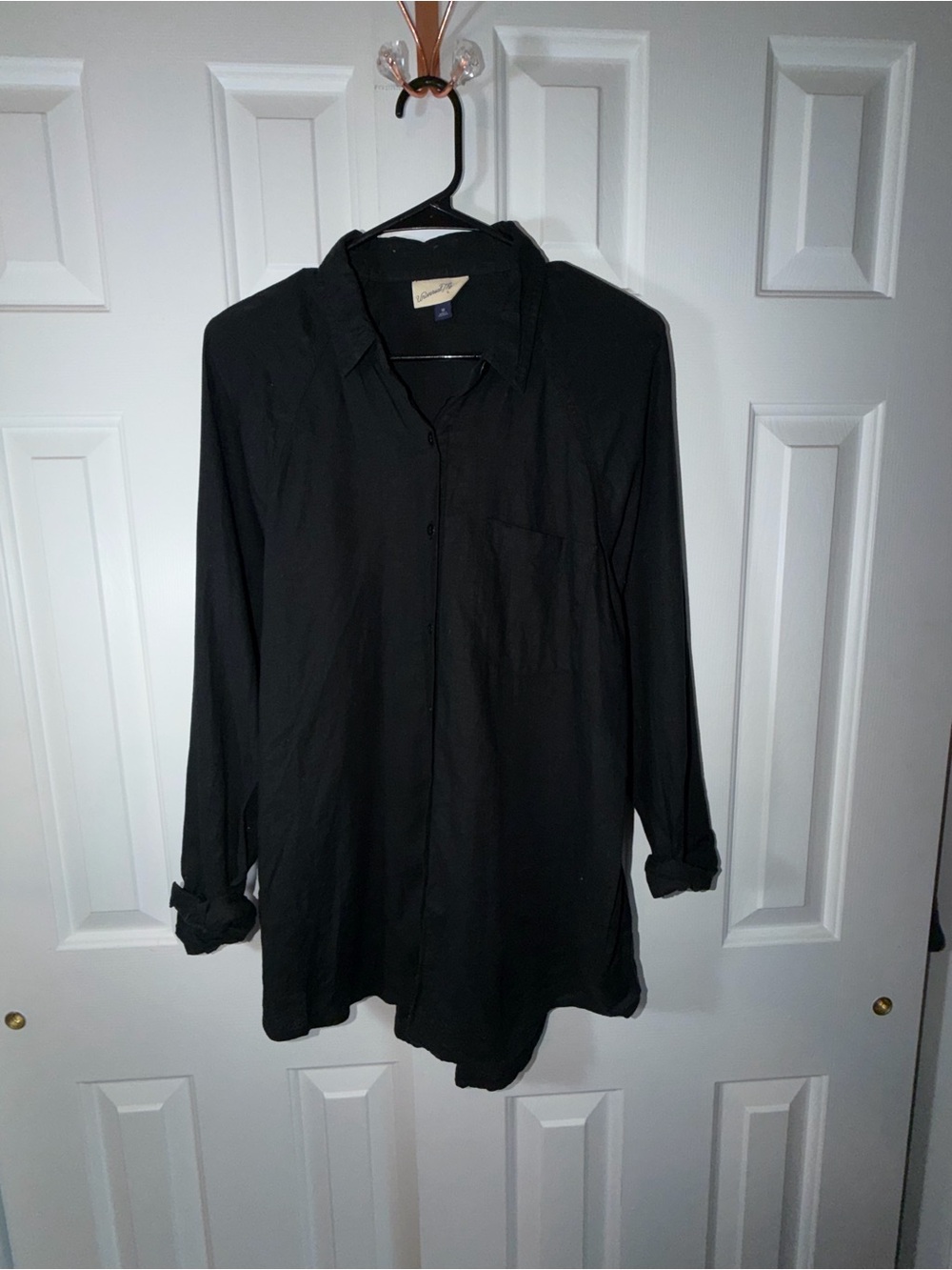 Universal Black Casual Button-Down Shirt